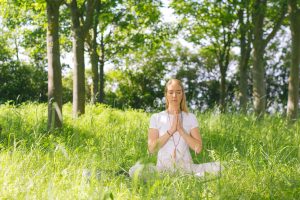 Meditation im Grünen